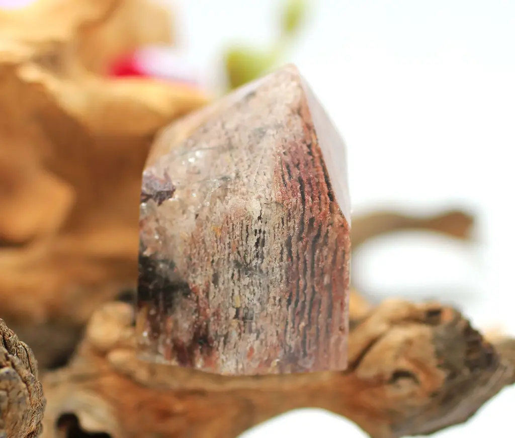 Quartz Lodolite bis.webp