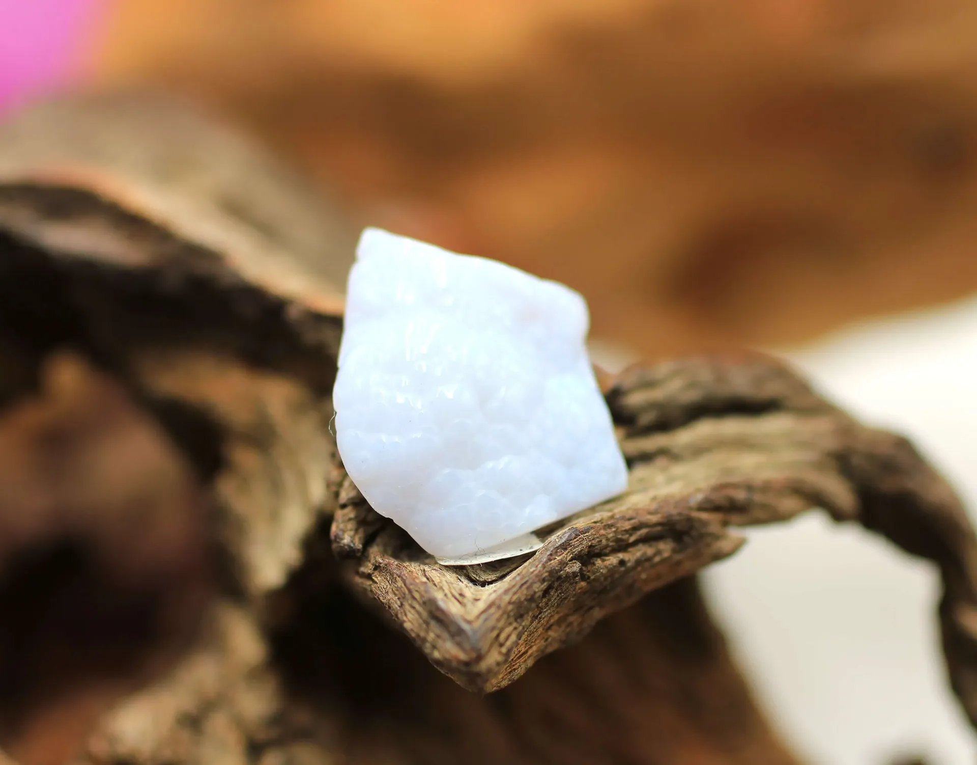 Calcédoine bleue semi polie