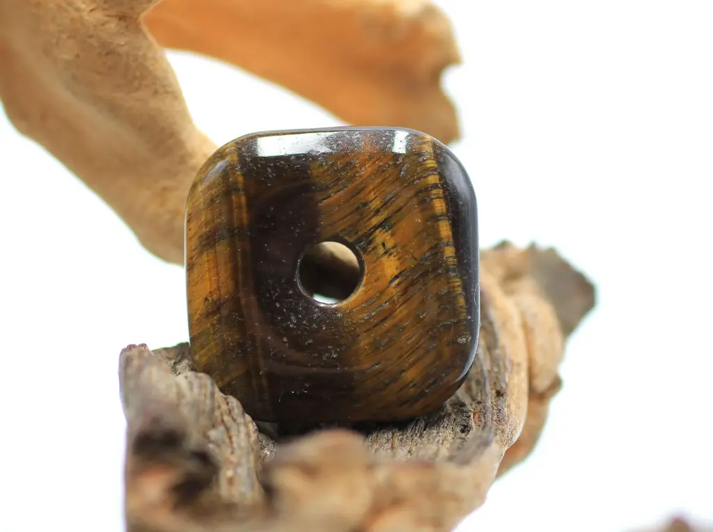 Pendentif donut carré en Œil de tigre