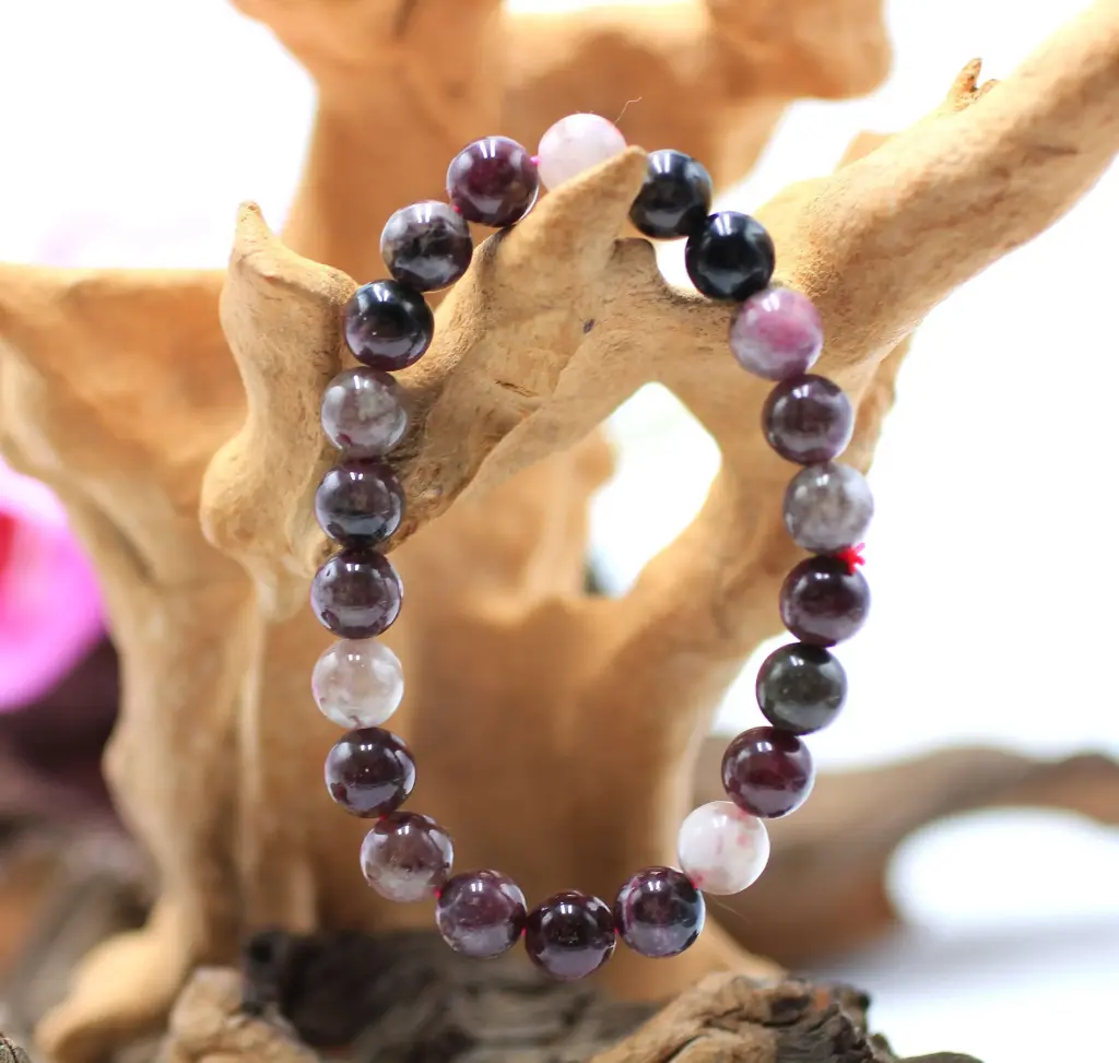 Bracelet en perles 8mm en Tourmaline rose sur Quartz