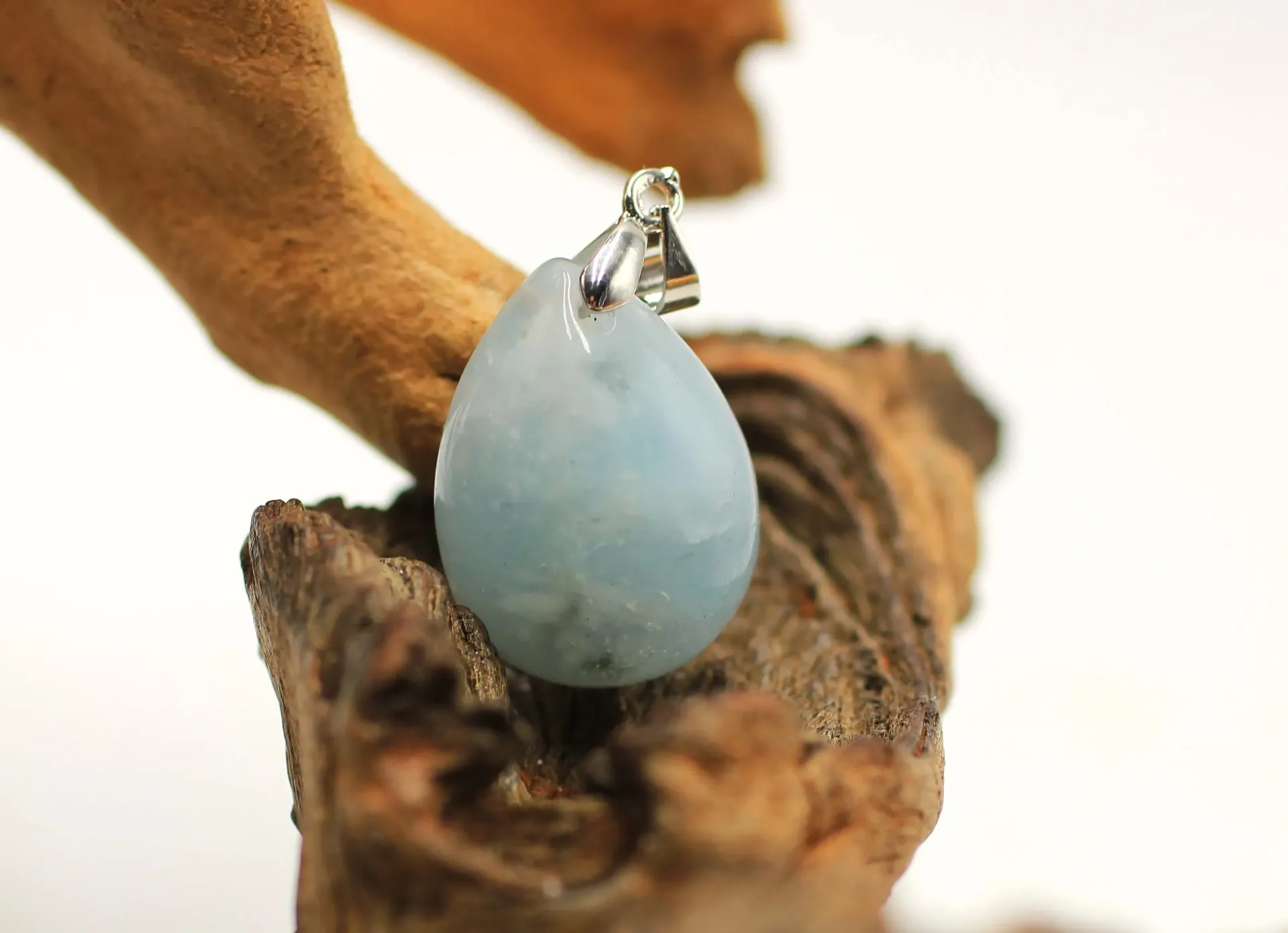Pendentif goutte en Aigue-marine