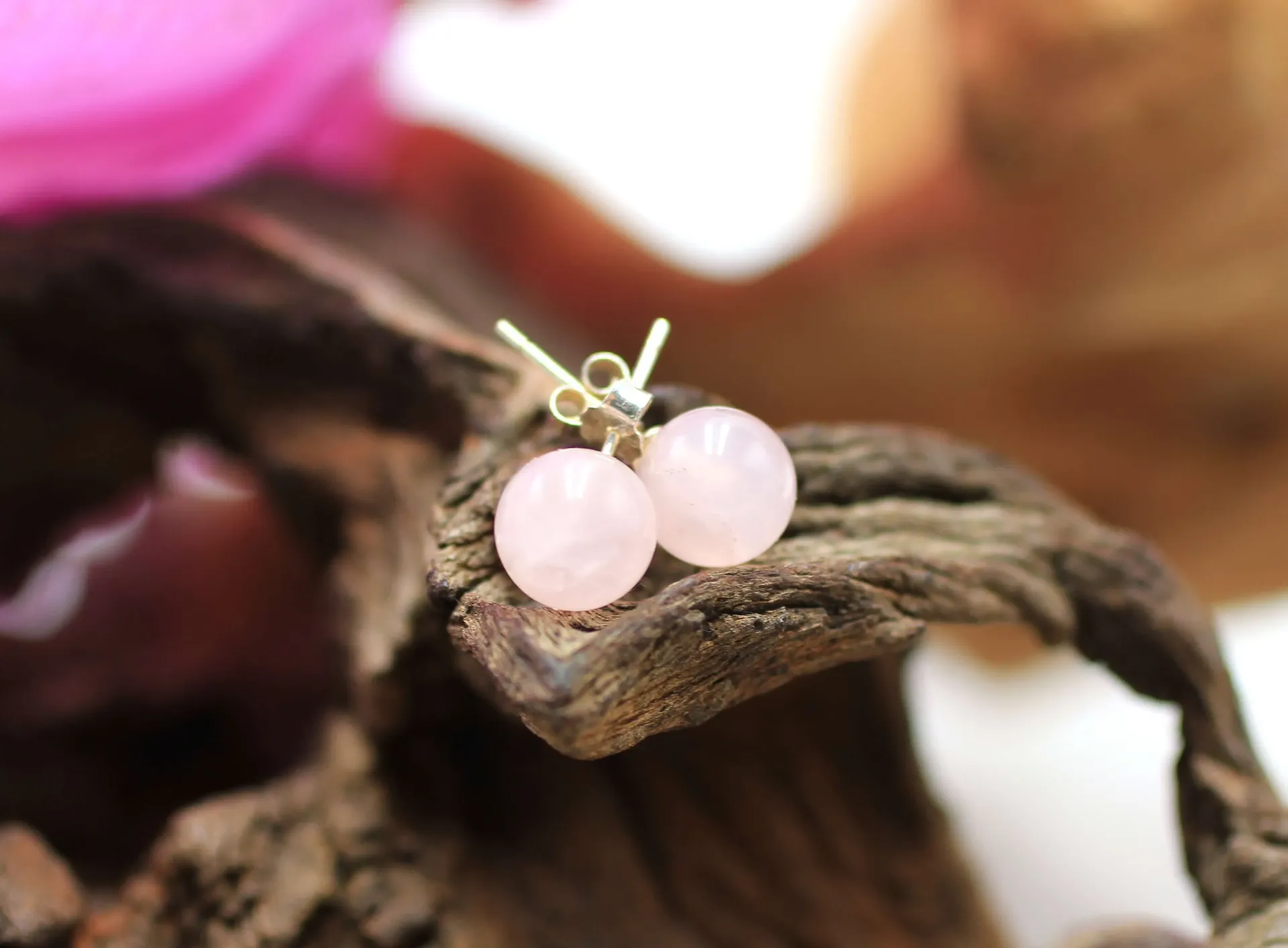 Boucles d'oreille clou en perles 8mm en Quartz rose