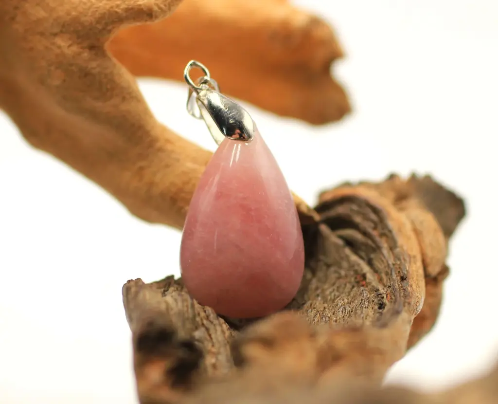 Pendentif goutte en Quartz rose