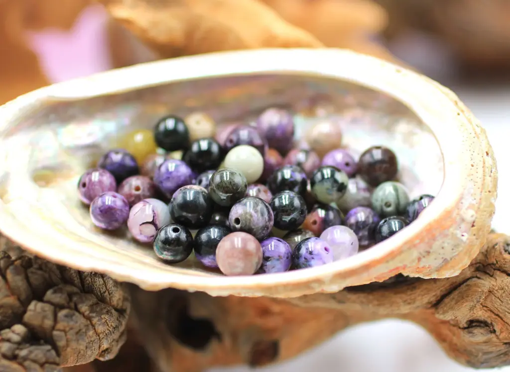 Perle 7-8mm en Charoïte