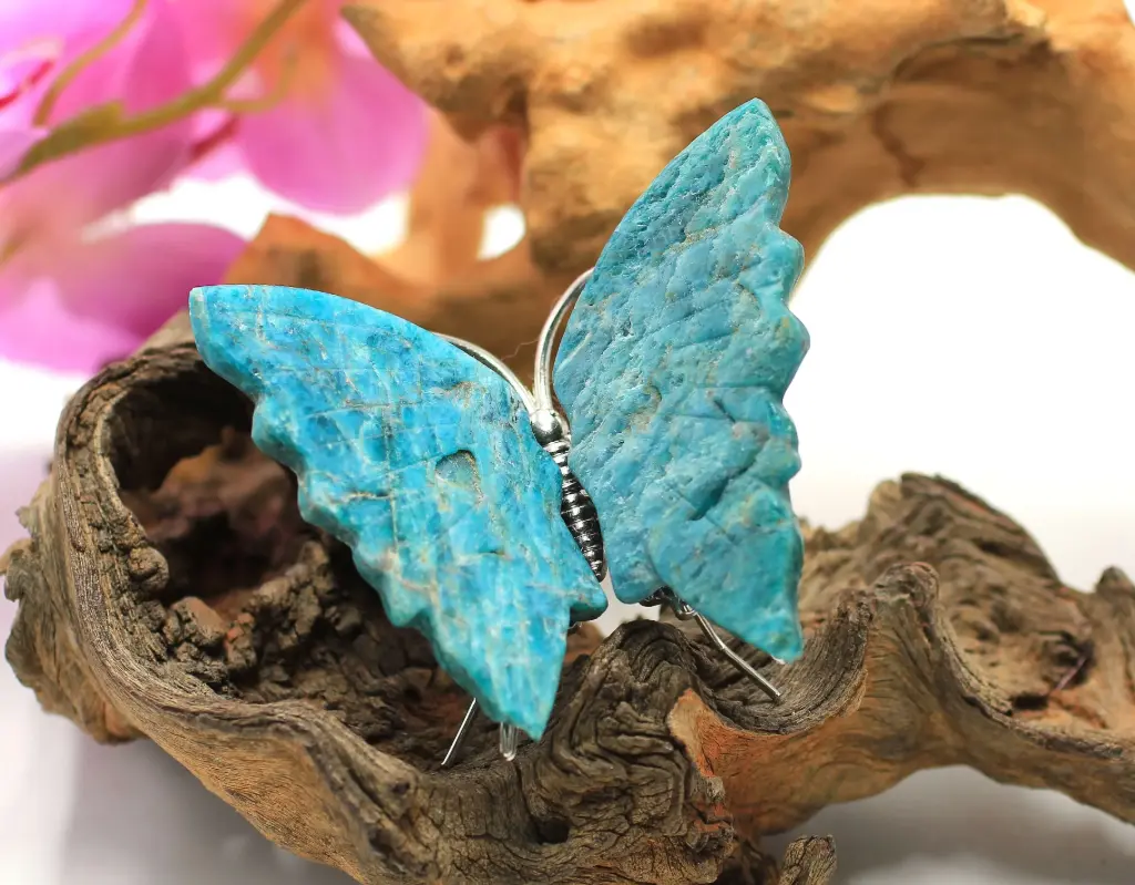 Papillon en Apatite bleue