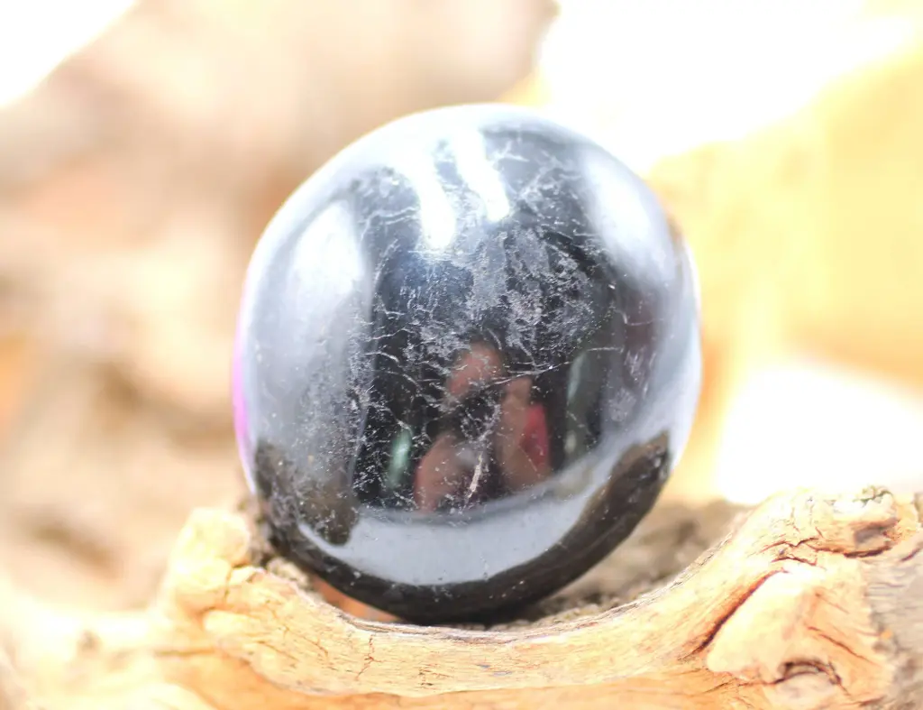 Galet en Tourmaline noire