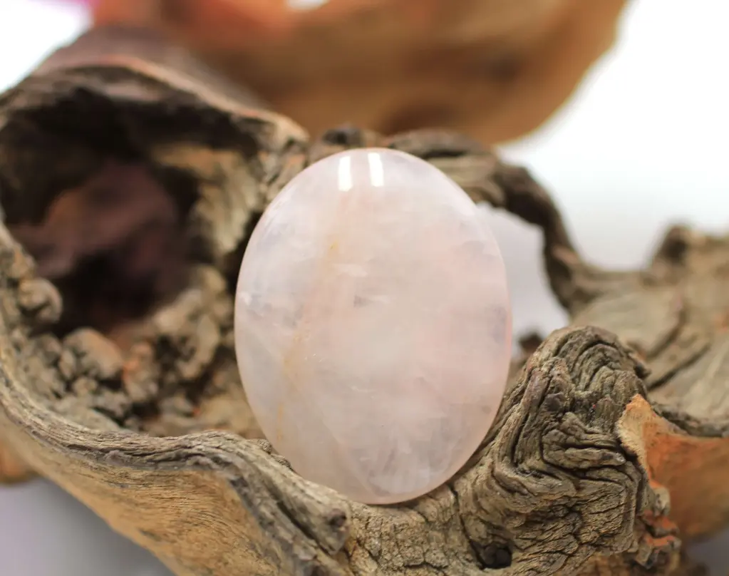 Galet "Anti-stress" en Quartz rose