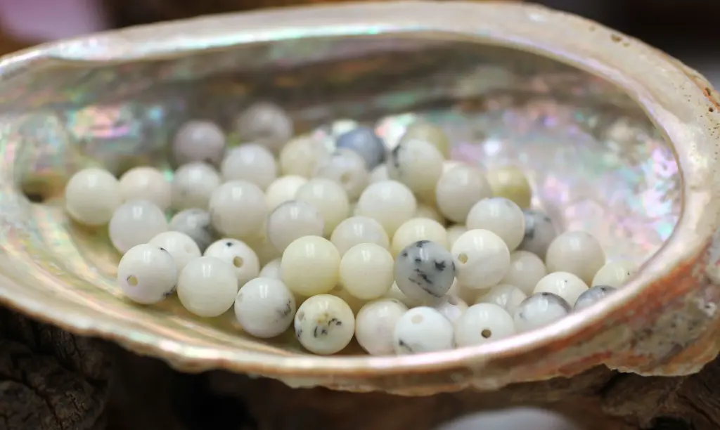 Perle 6mm en Opale dendritique