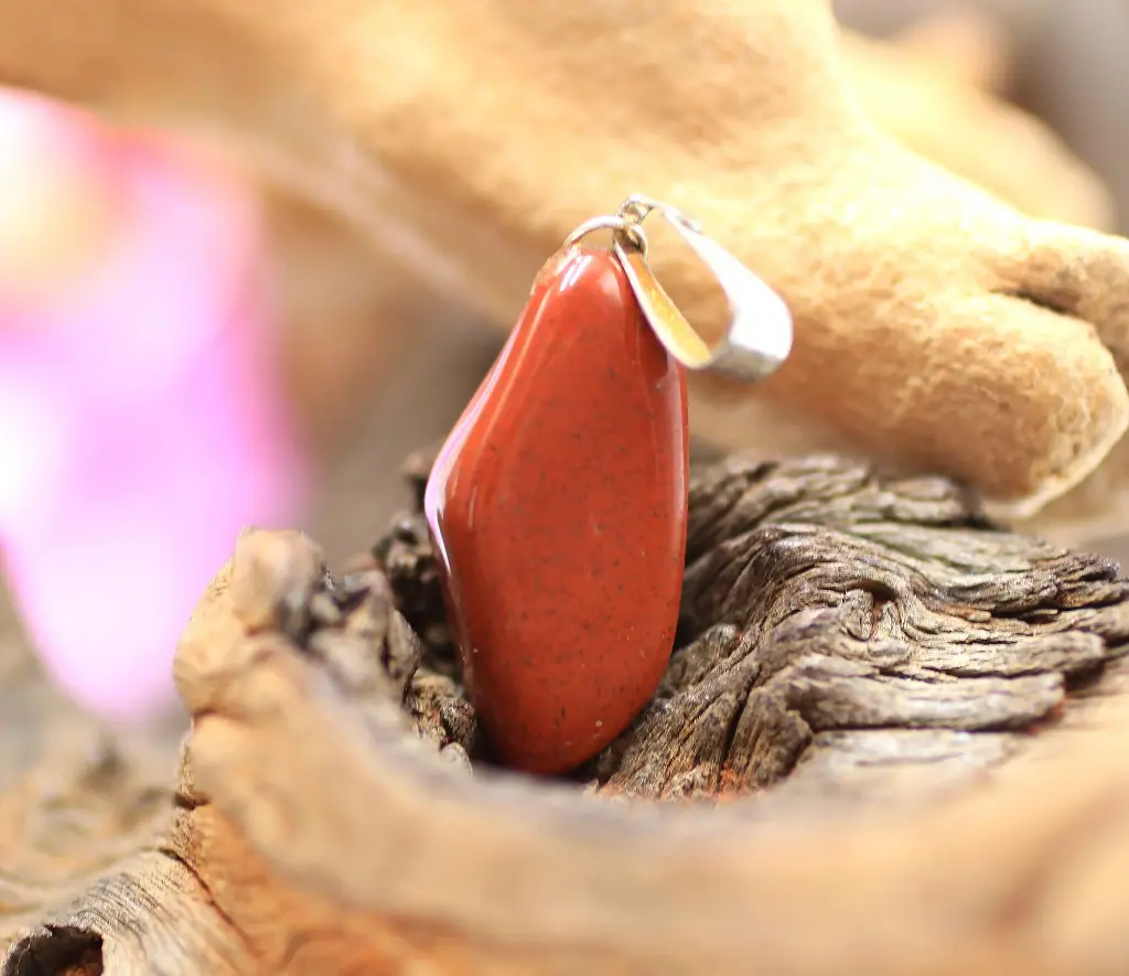Pendentif en Jaspe rouge