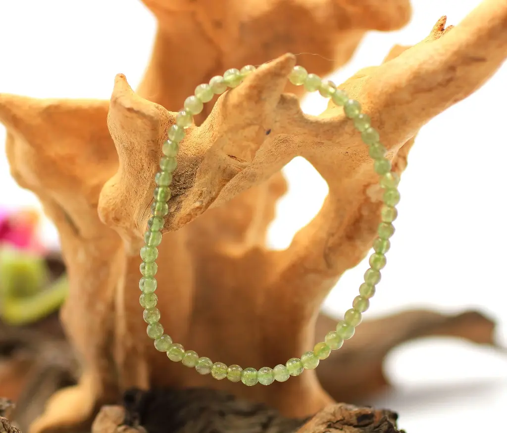 Bracelet en perles 4mm en Apatite verte