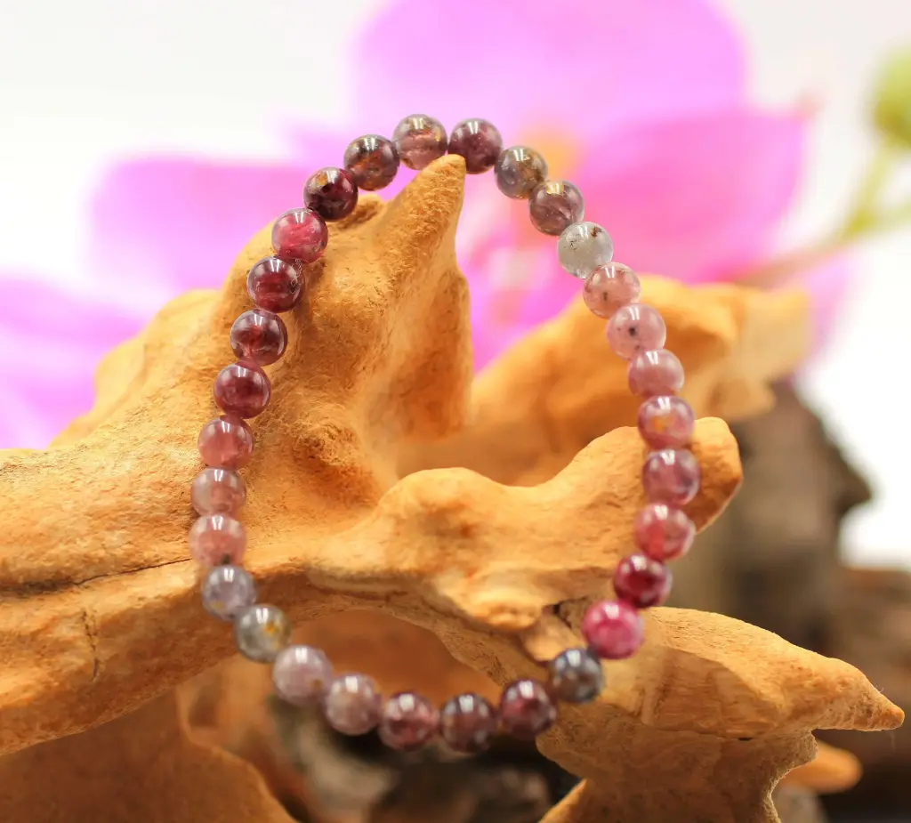 Bracelet en perles 6mm en Spinelle rouge