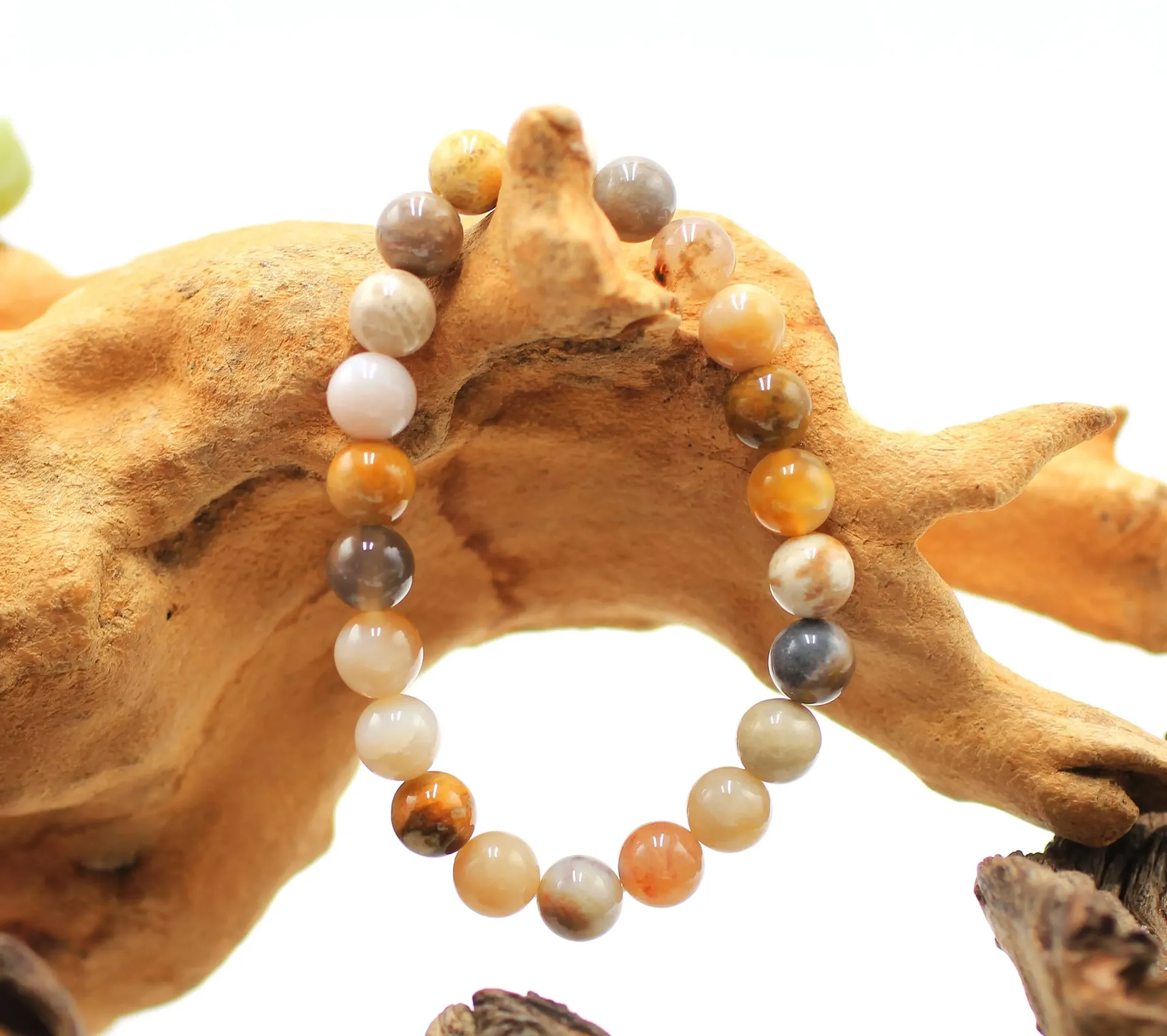 Bracelet en perles 8mm en Corail fossile