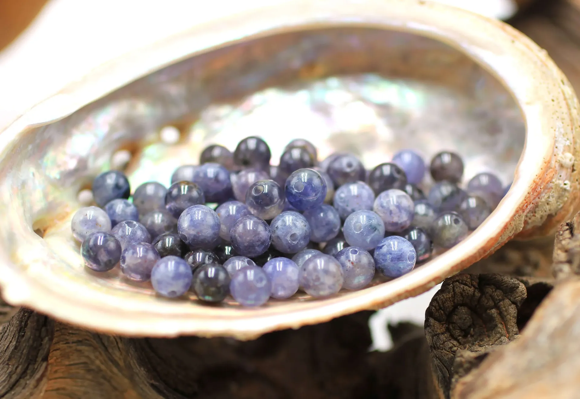 Perle 6mm en Iolite (cordiérite)