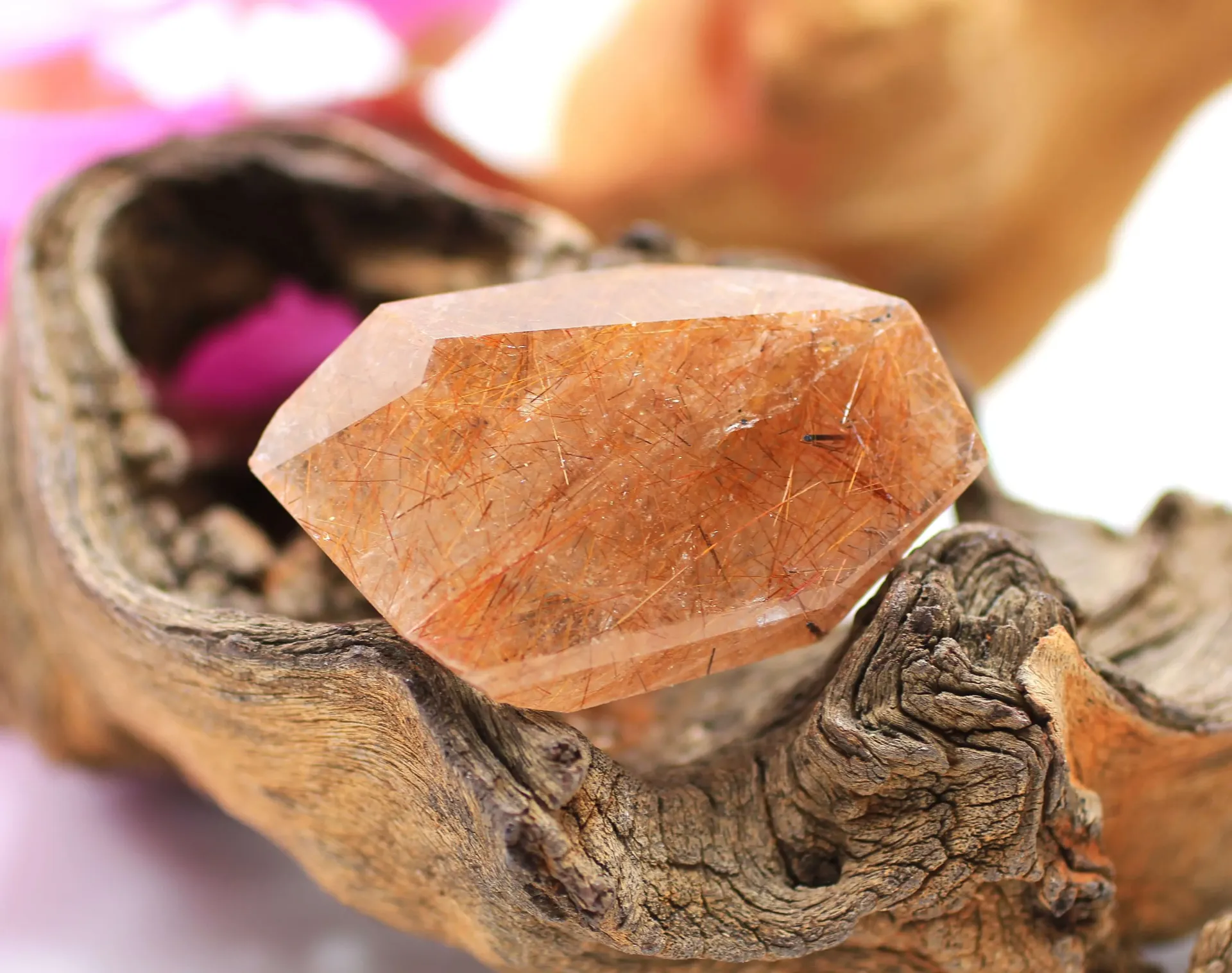 Rocher en Quartz rutile cuivré
