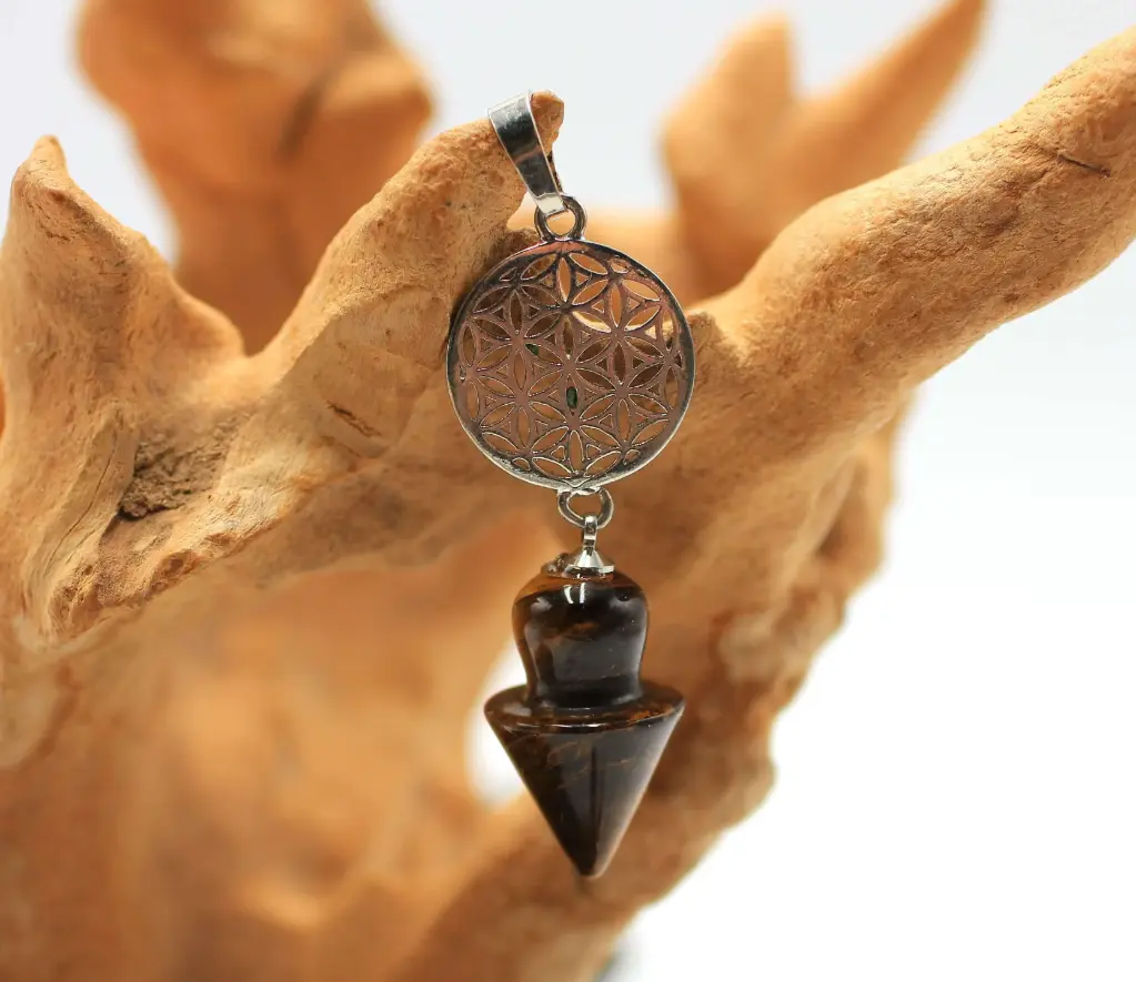 Pendentif en pointe en Œil de tigre et Fleur de vie