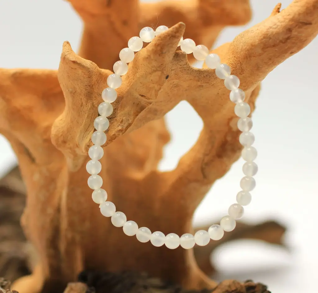 Bracelet en perles 6mm en Pierre de lune blanche