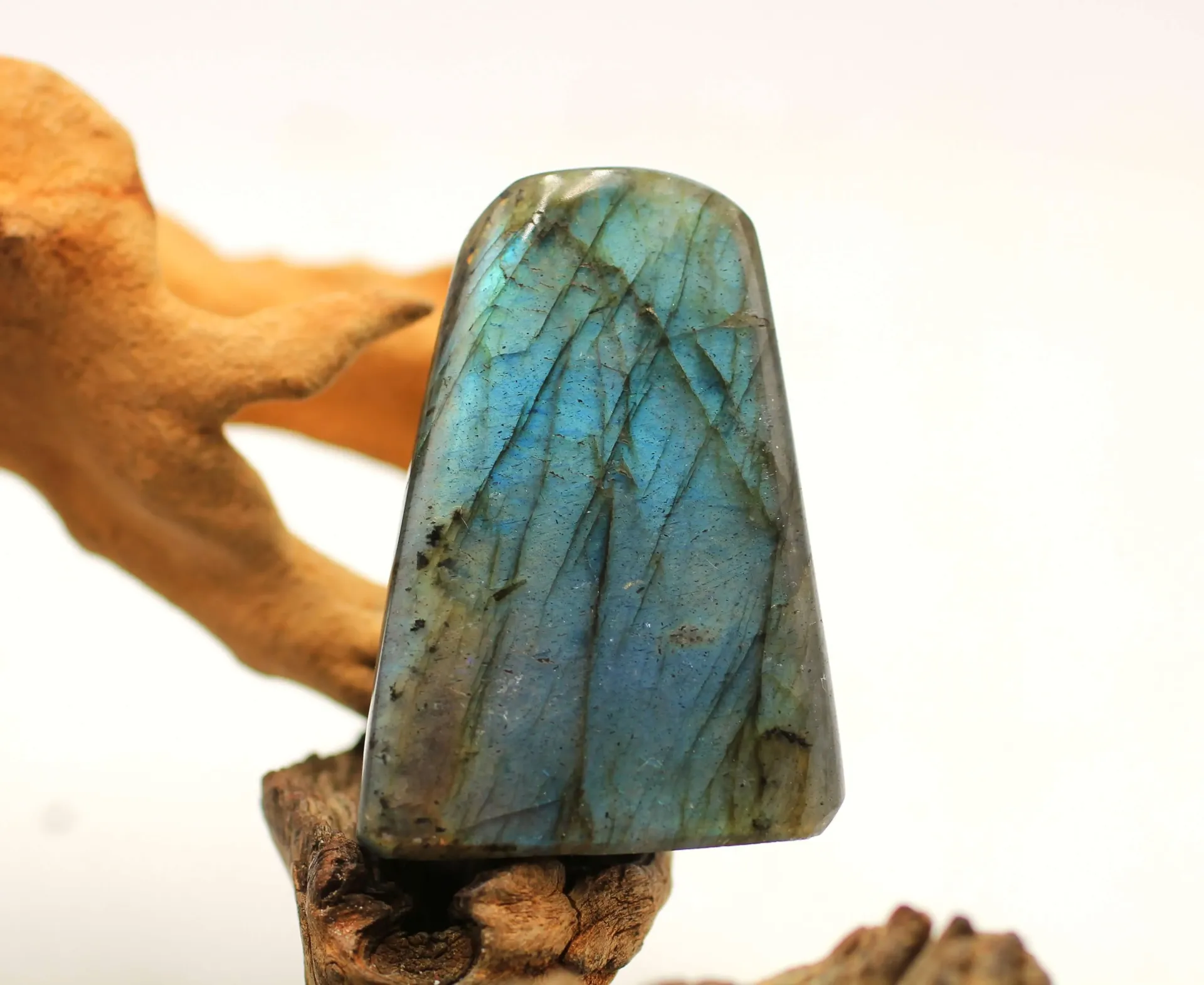 Rocher en Labradorite