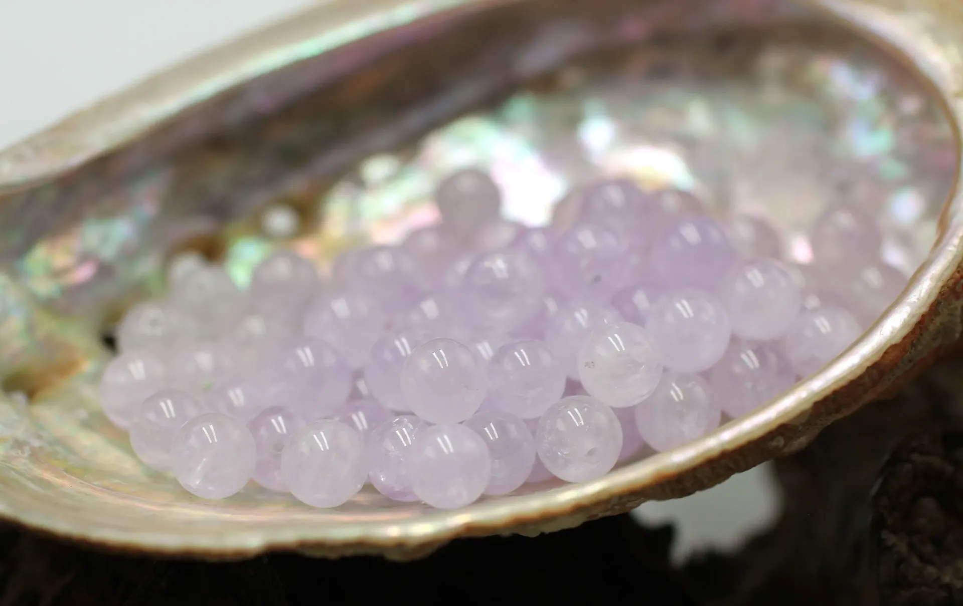 Perle 6mm en Améthyste lavande