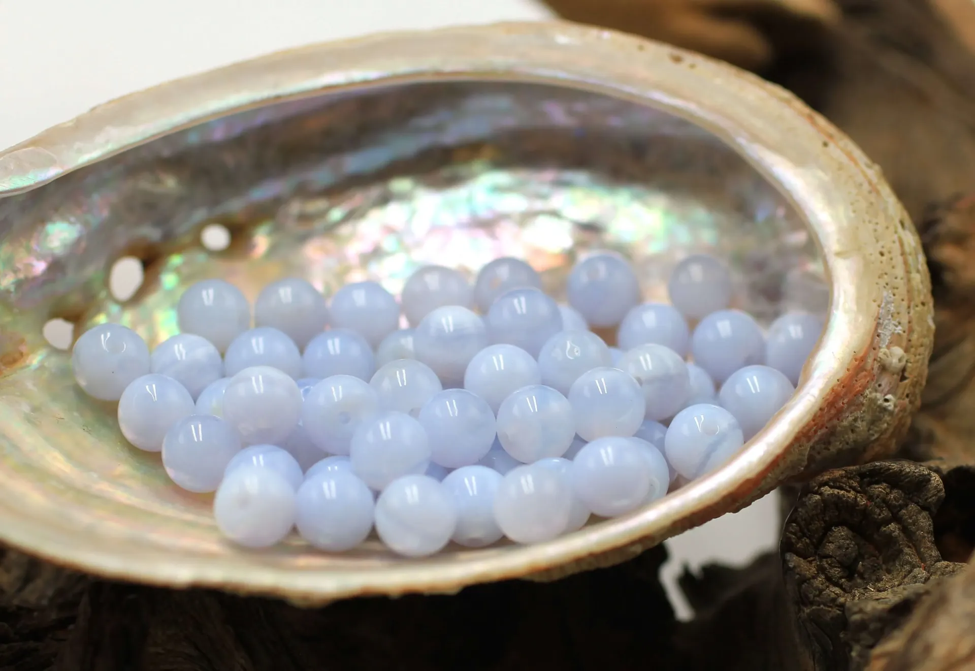 Perle 6mm en Calcédoine bleue