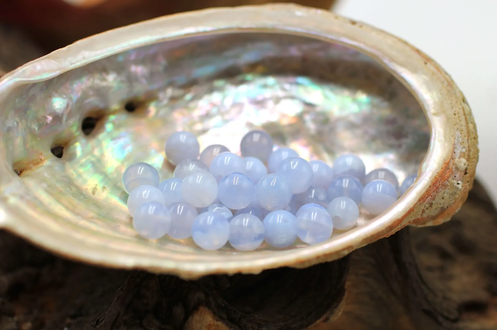 Perle 6mm en Calcédoine bleue
