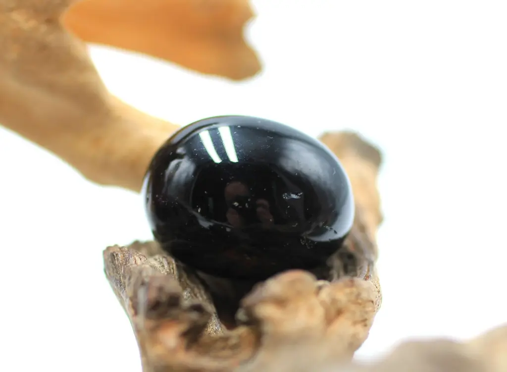 Obsidienne noire roulée