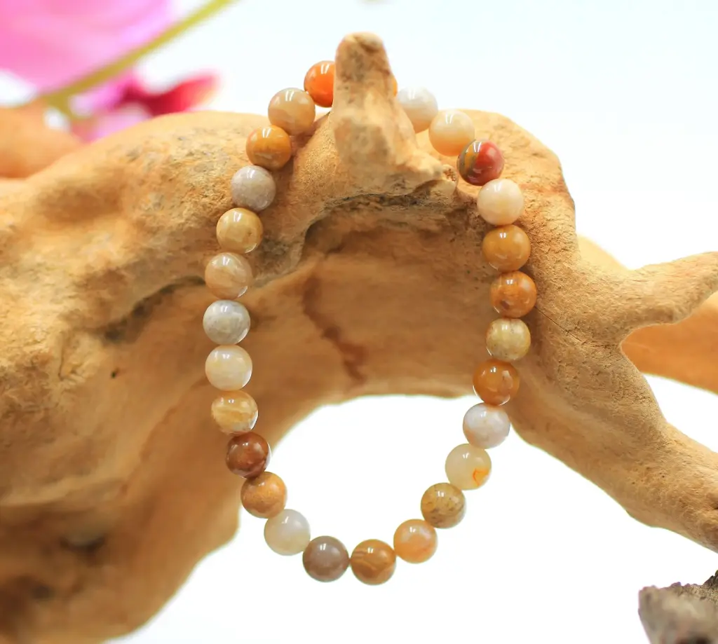 Bracelet en perles 6mm en Corail fossile