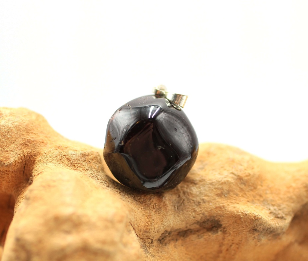 Pendentif en Grenat almandin