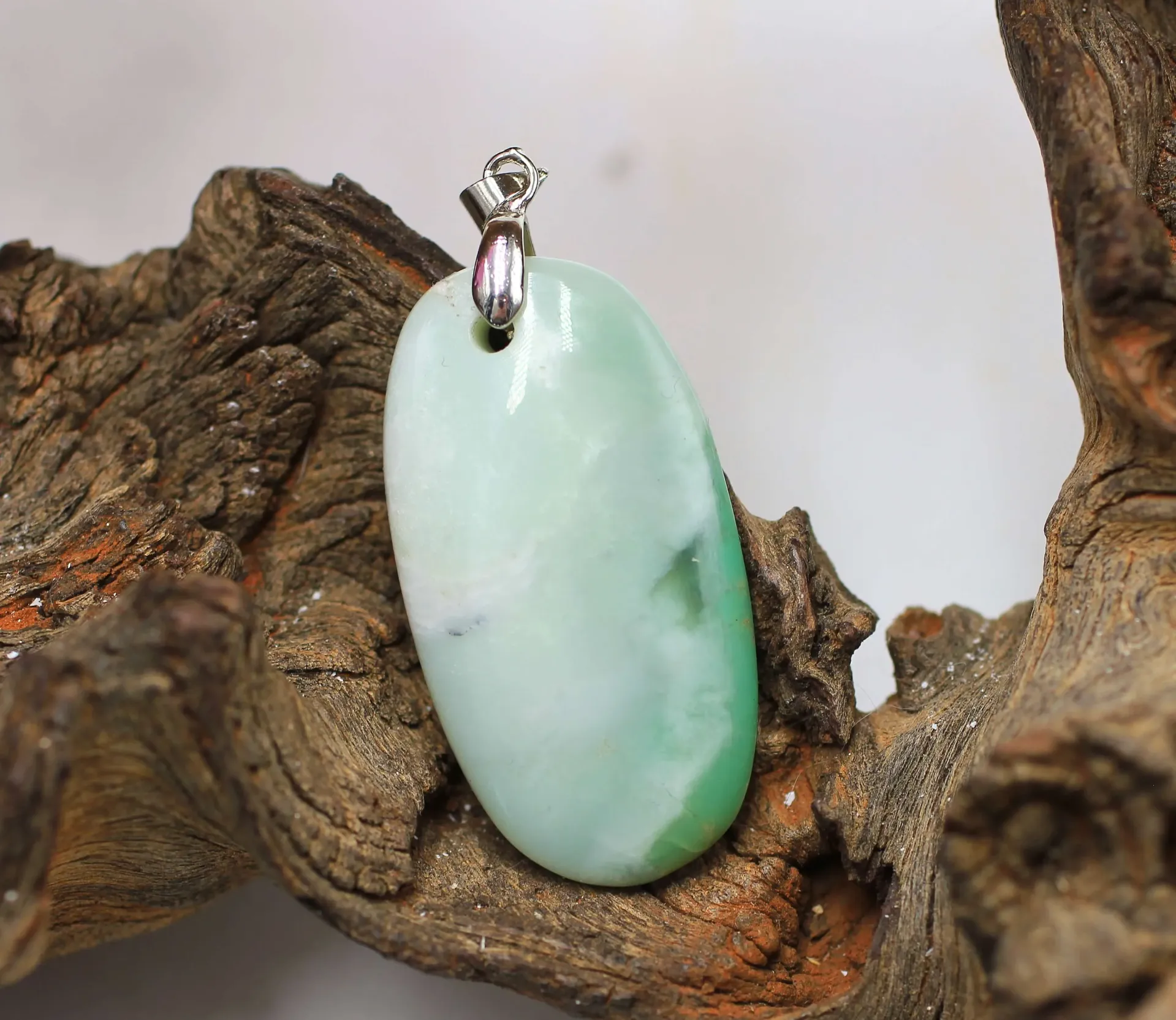 Pendentif ovale en Chrysoprase
