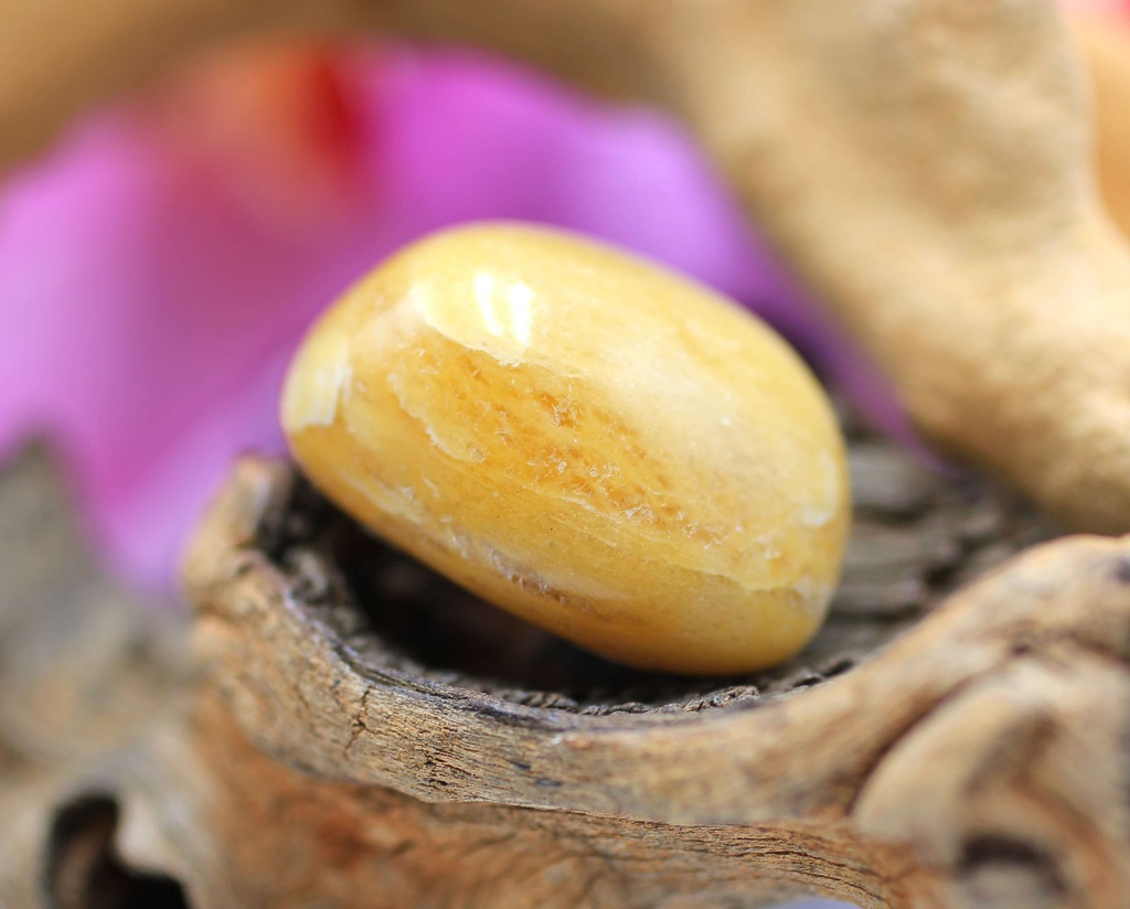 Agate mousse jaune roulée