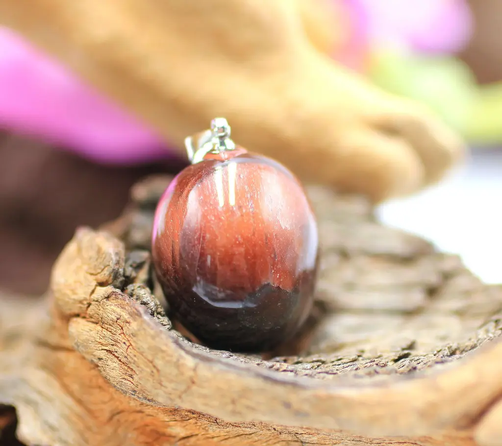 Pendentif en Œil de taureau