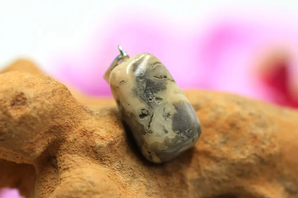 Pendentif en Agate crazy lace jaune