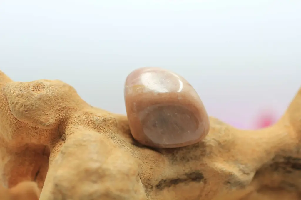 Pierre de lune pêche roulée