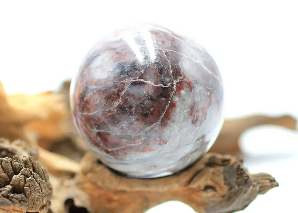 Sphère en Marbre rouge