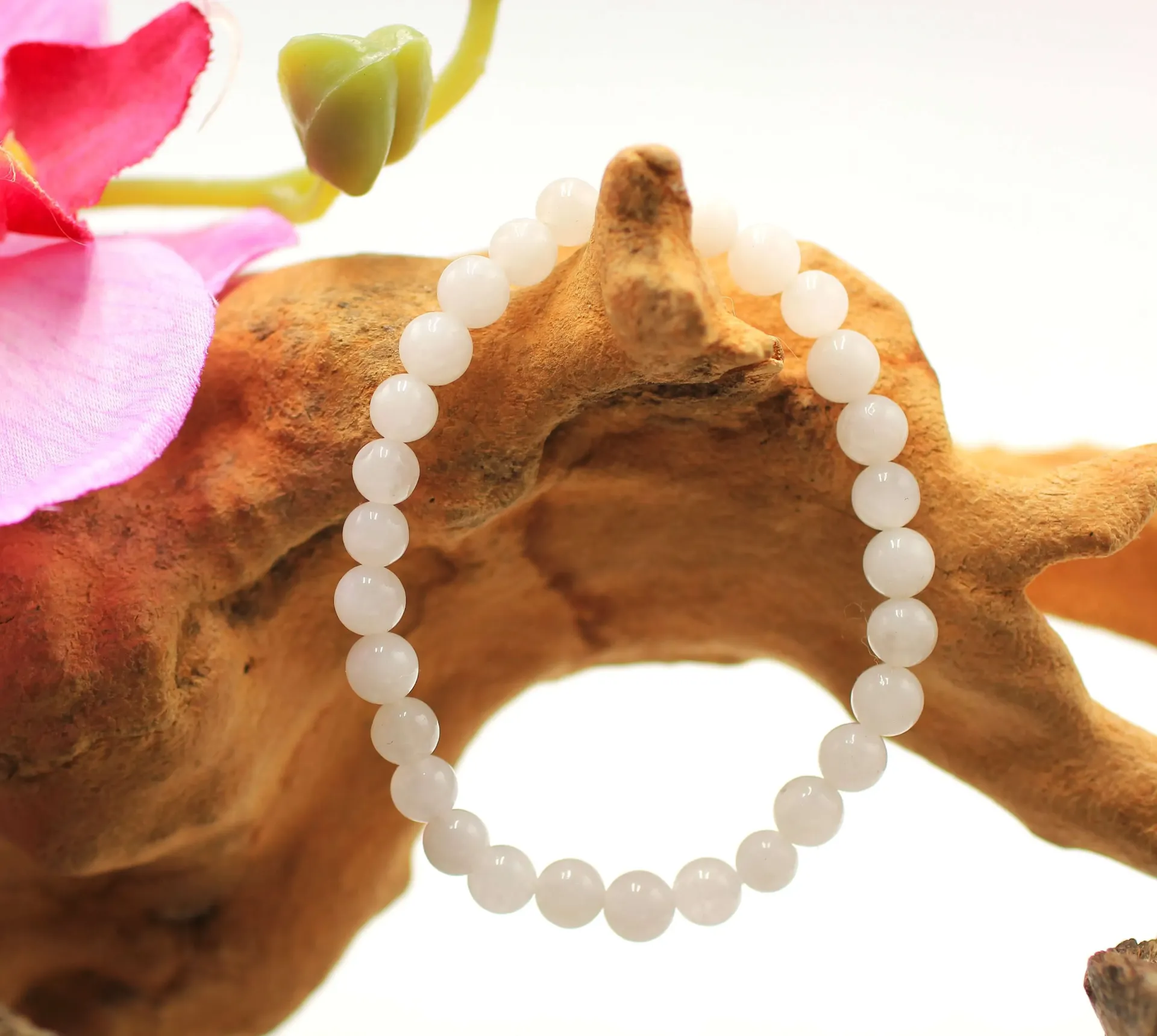 Bracelet en perles 6mm en Jade blanc
