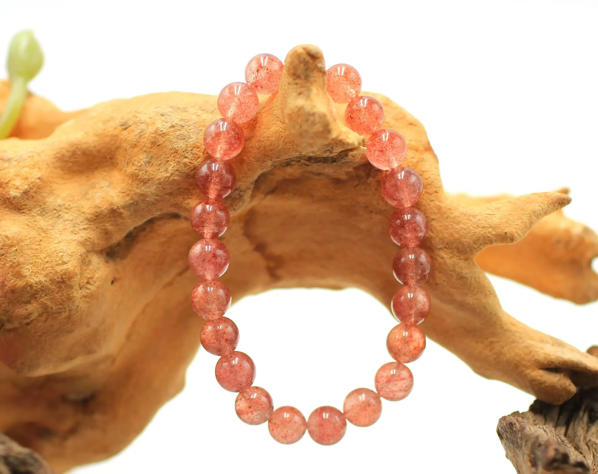 Bracelet en perles 8mm en Quartz hématoïde "Fraise"