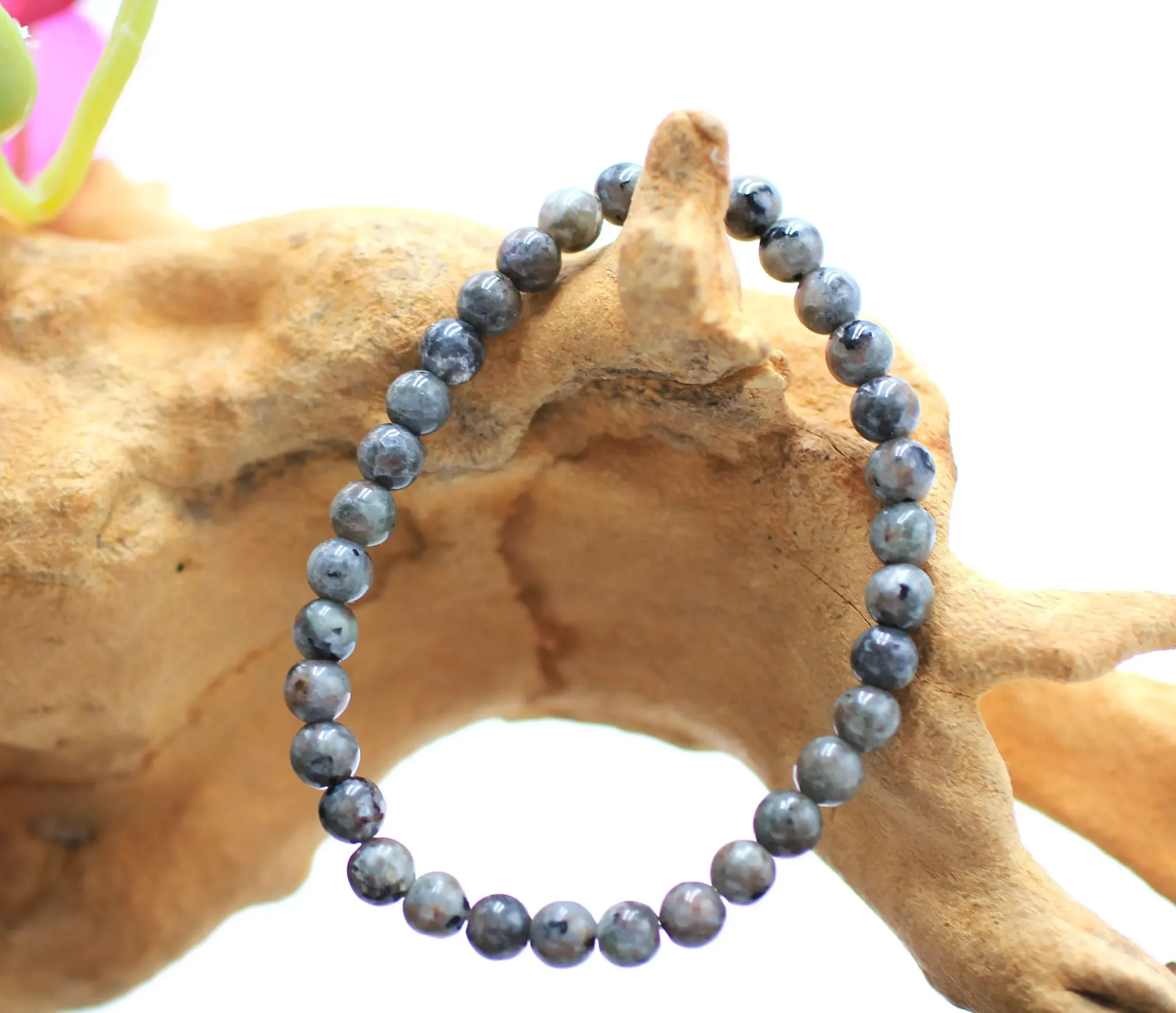 Bracelet en perles 6mm en Yooperlite