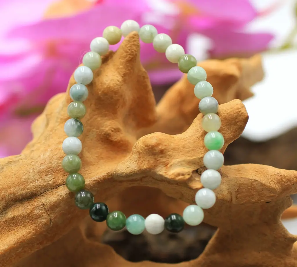 Bracelet en perles 6mm en Jade de Birmanie