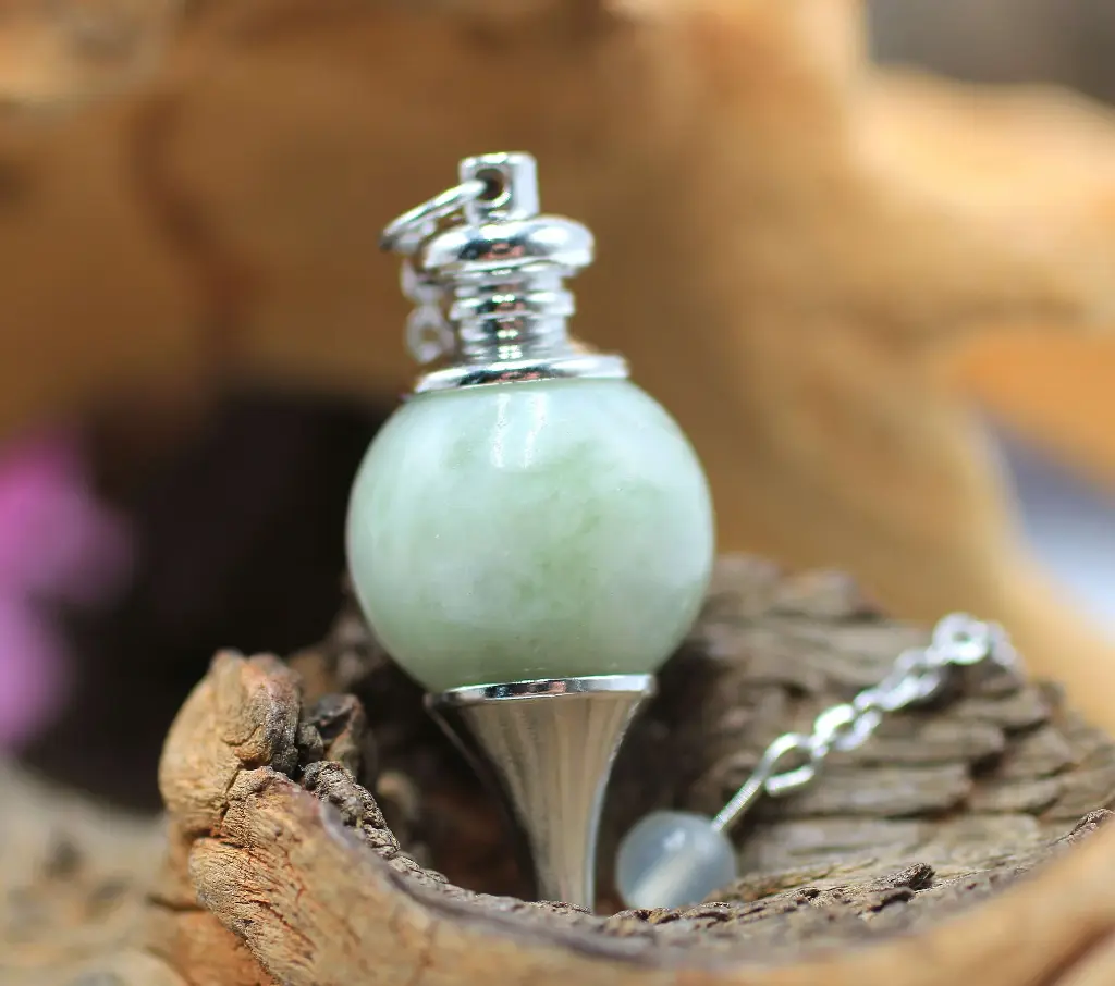Pendule en Jade vert
