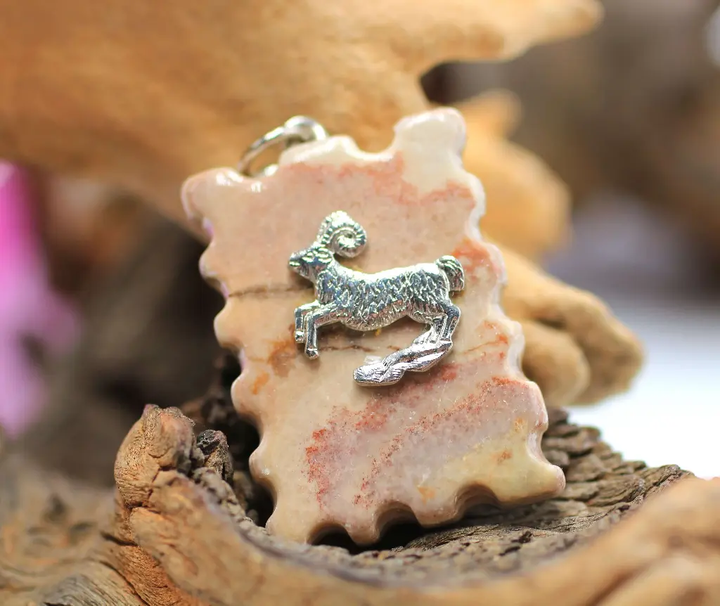 Porte-clé en Stéatite et signe du Bélier