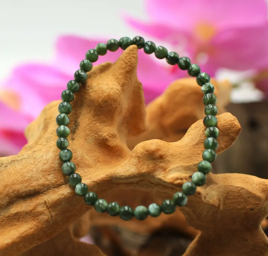 Bracelet en perles 5-6mm en Séraphinite