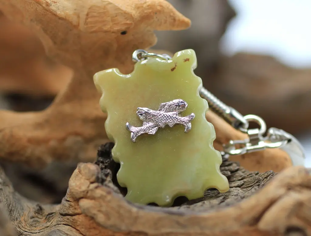 Porte-clé en Onyx vert et signe du Poisson