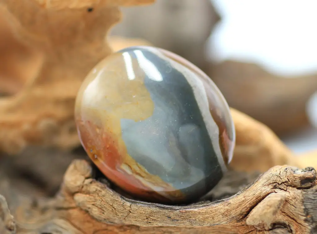 Galet en Jaspe polychrome