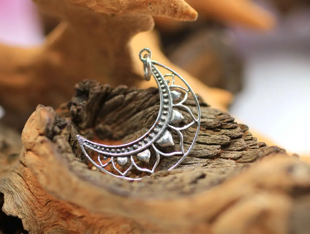 Pendentif Croissant de lune en Argent 925