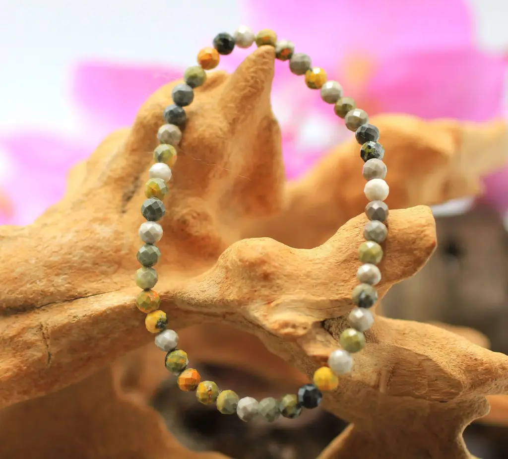 Bracelet en perles 4,0mm facettées en Jaspe bourdon