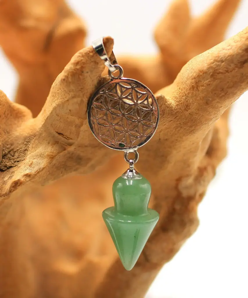 Pendentif pointe en Aventurine verte et Fleur de vie