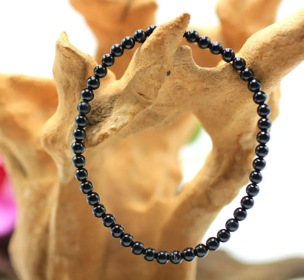 Bracelet en perles 4mm en Spinelle noire