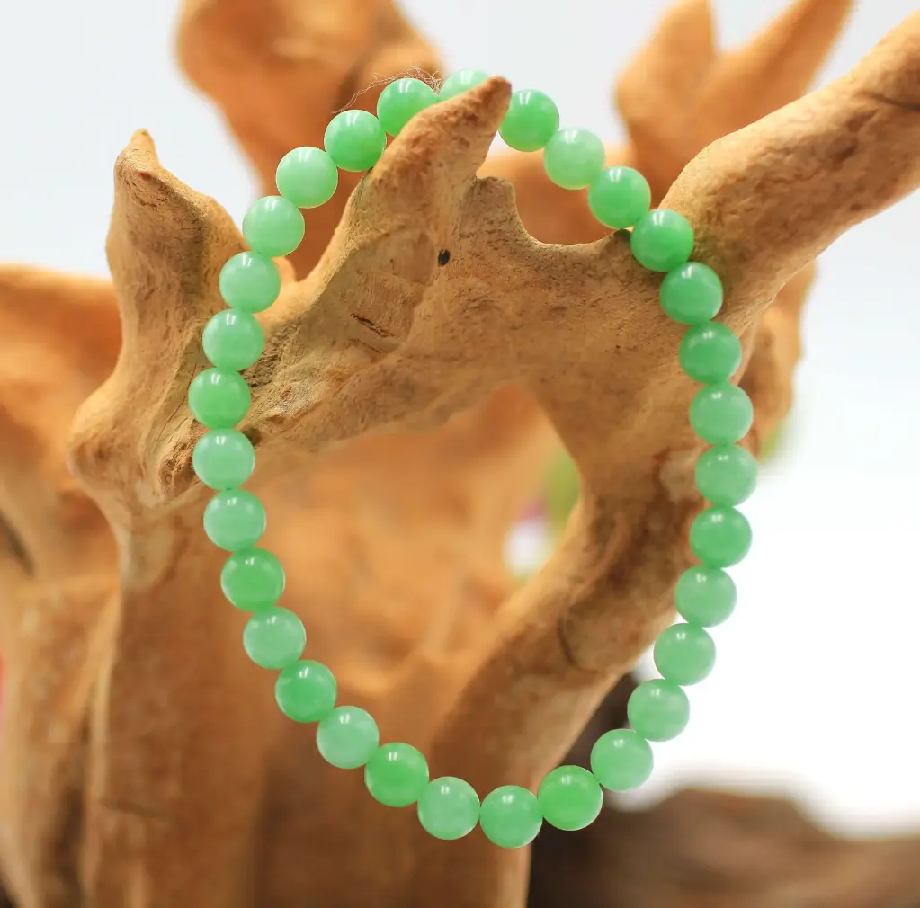 Bracelet en perles 6mm en Angélite verte