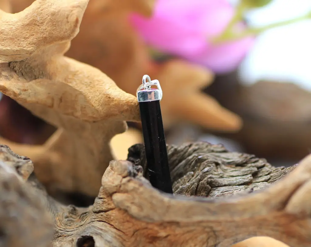 Pendentif en Argent 925 et Tourmaline noire