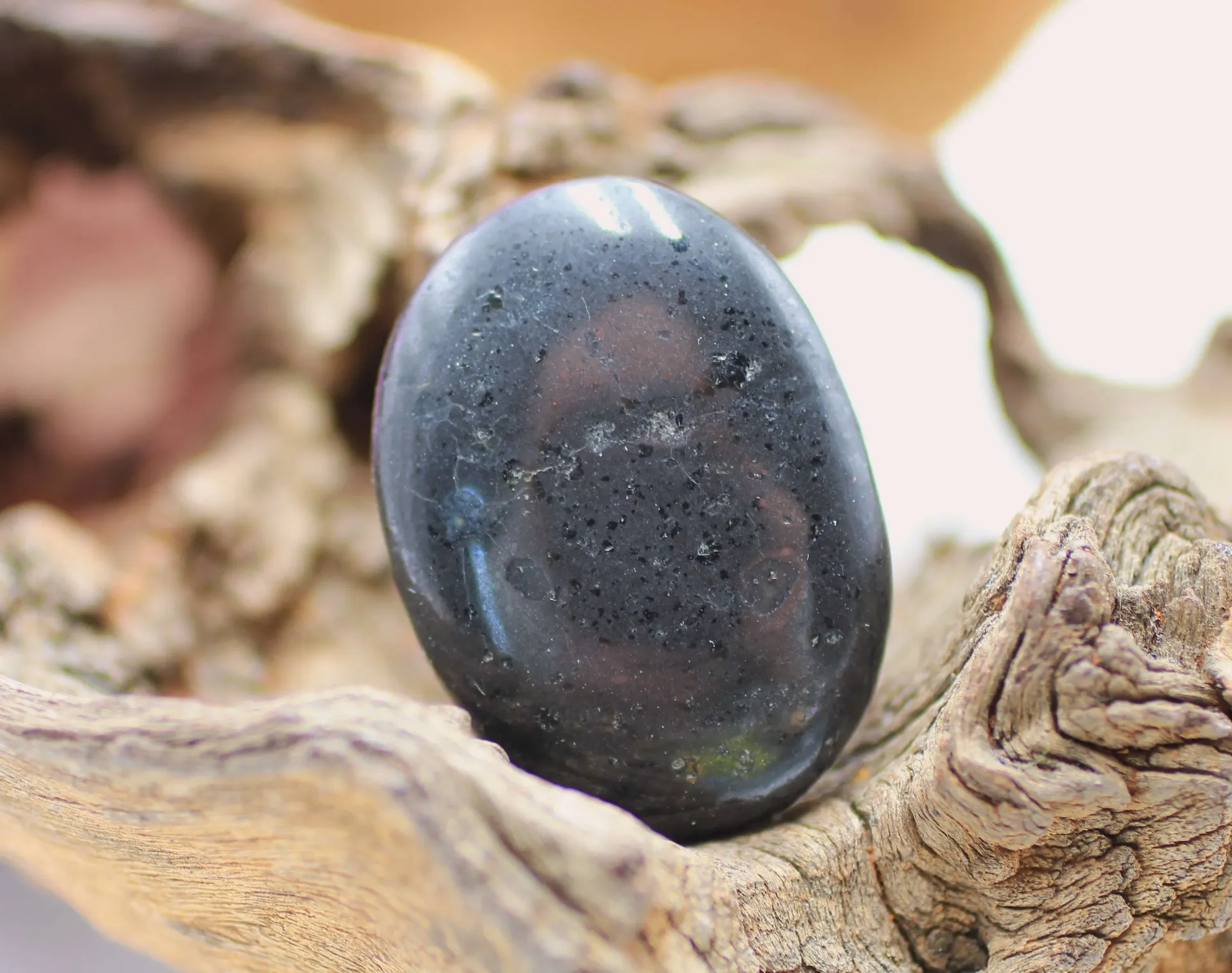 Galet "Anti-stress" en Tourmaline noire