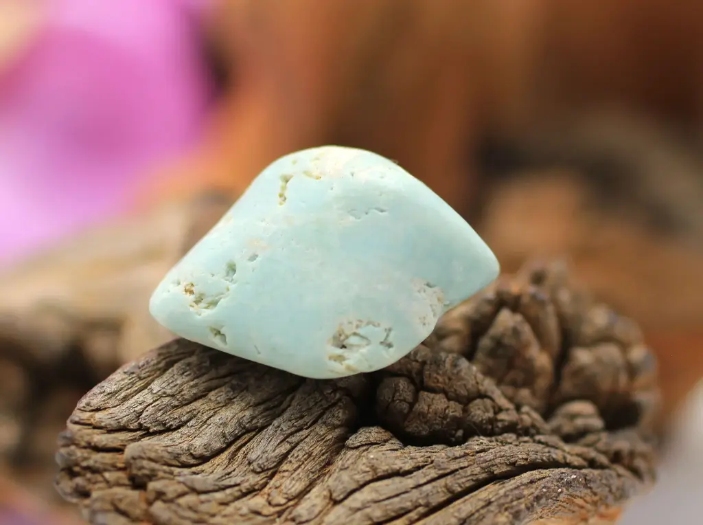 Opale bleue roulée